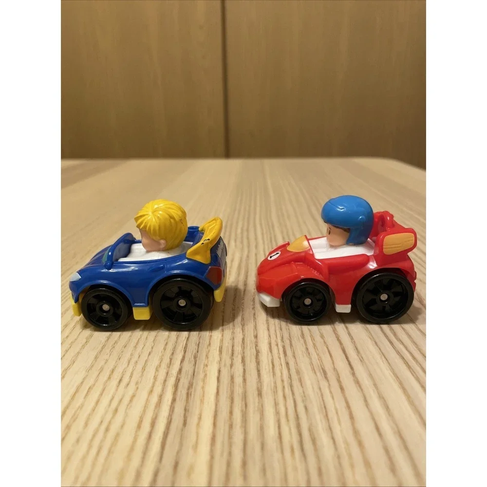 Fisher-Price Little People Wheelies Race Cars Blue & Red Cars Boy Drivers 2015